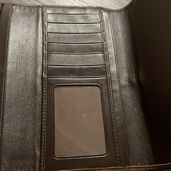 GUC Coach Wallet - Picture 4 of 9